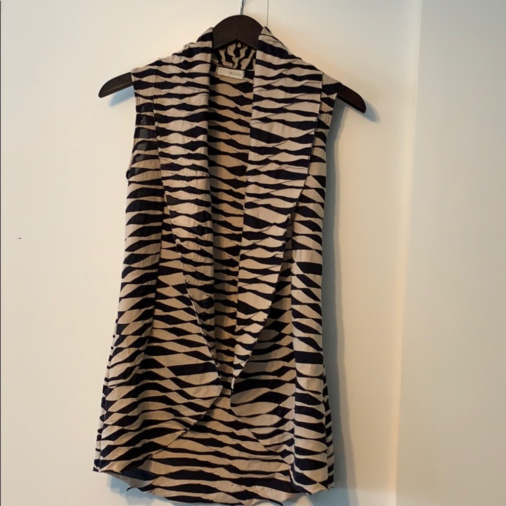 Vest - Picture 8 of 8